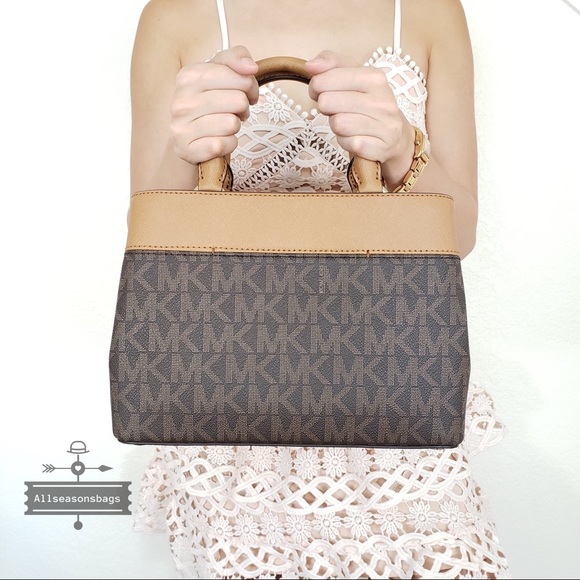 NWT Michael Kors Hailee brown Xs Satchel crossbody - Picture 3 of 8